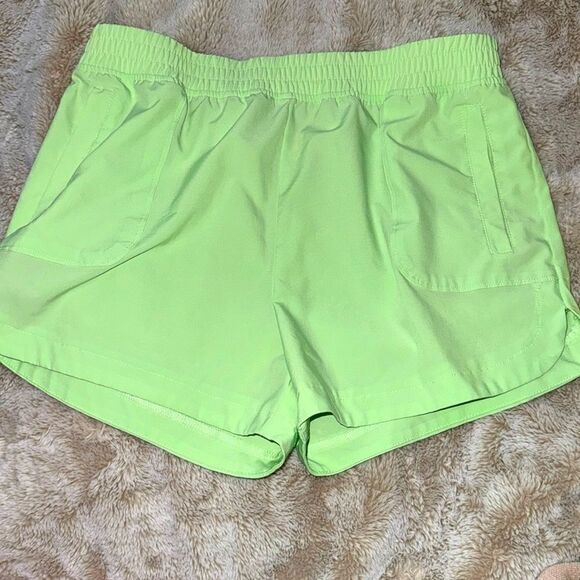 Mint Green FREELY Workout Shorts size XL like new - Picture 1 of 7